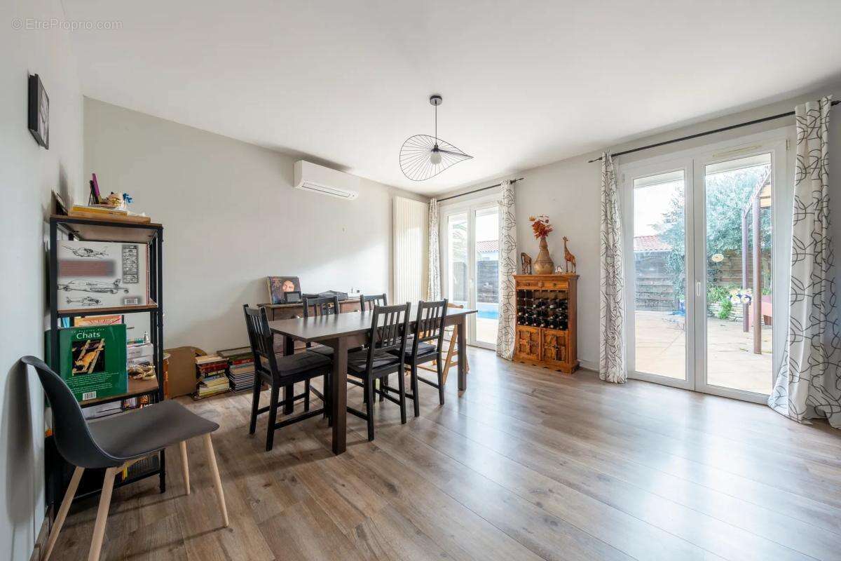 Maison à FENOUILLET