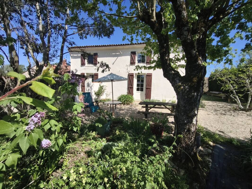 Maison à L'HERMENAULT