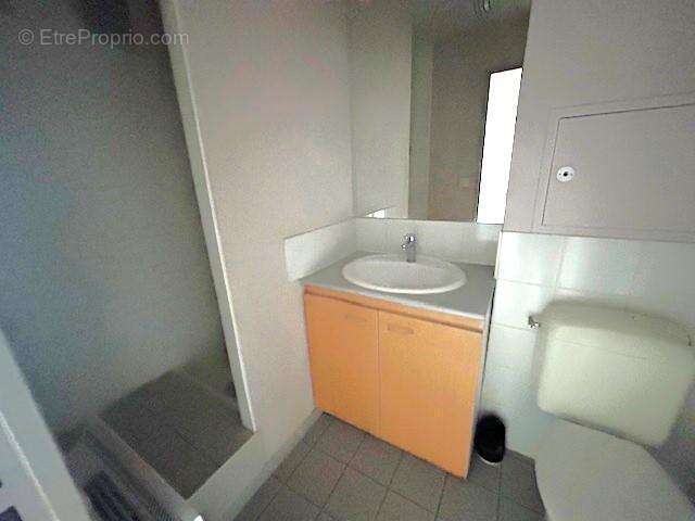   - Appartement à VILLEURBANNE