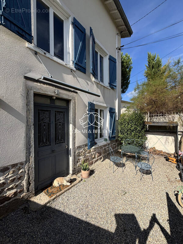 Maison à TASSIN-LA-DEMI-LUNE