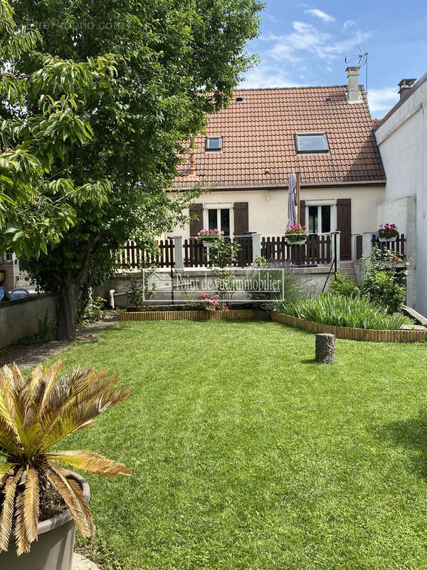 Maison à SAVIGNY-SUR-ORGE