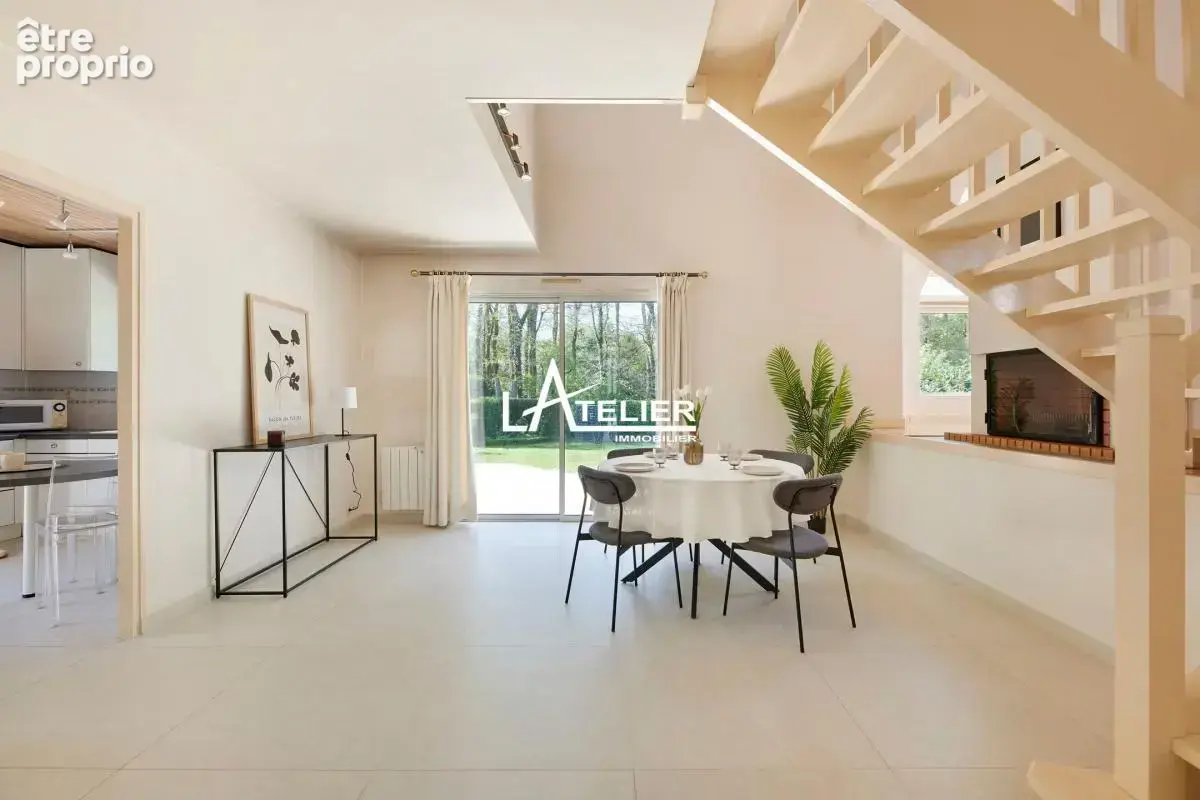 Quartier prisé, maison avec piscine, bon état avec potentiel - photo 8