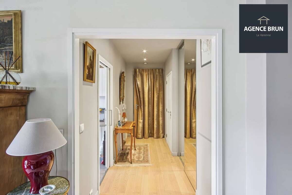 Appartement à SAINT-MAUR-DES-FOSSES