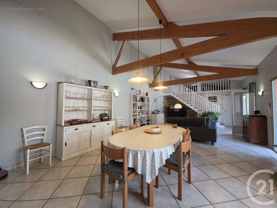 Maison 136 m² à Mauzac  - photo 8