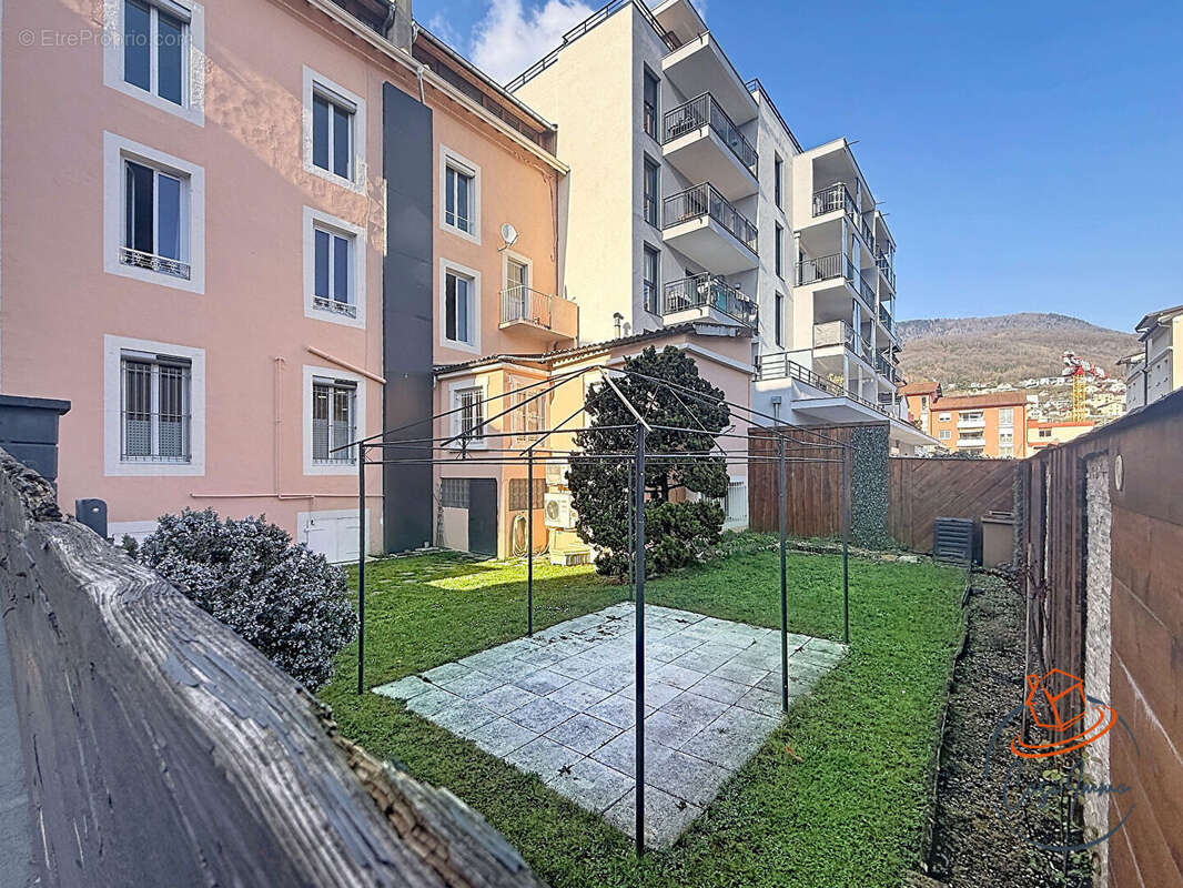 Appartement à BELLEGARDE-SUR-VALSERINE