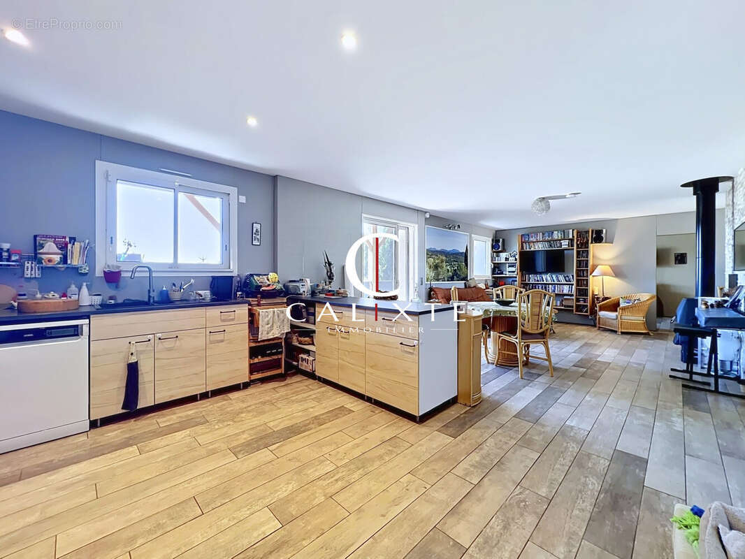 Maison 110 m² à Montauroux  - photo 9