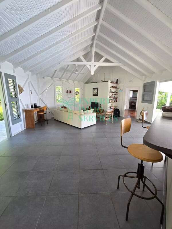 Maison à CAPESTERRE-DE-MARIE-GALANTE