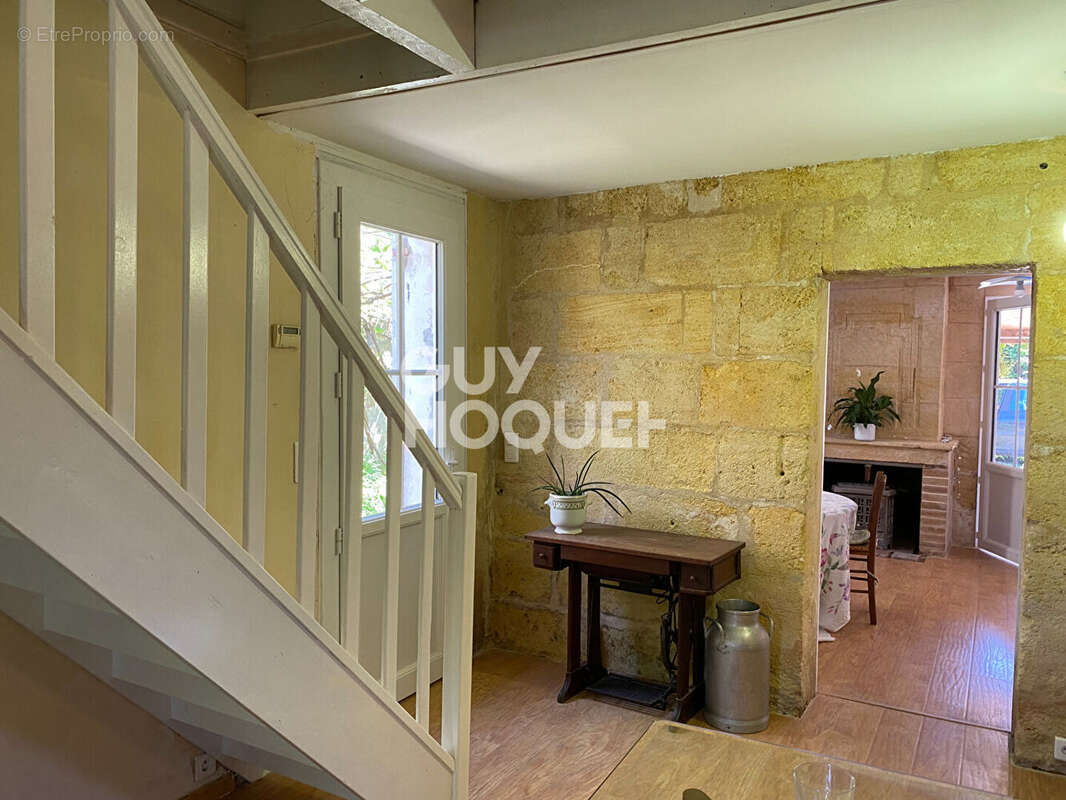 Maison à SAINT-EMILION