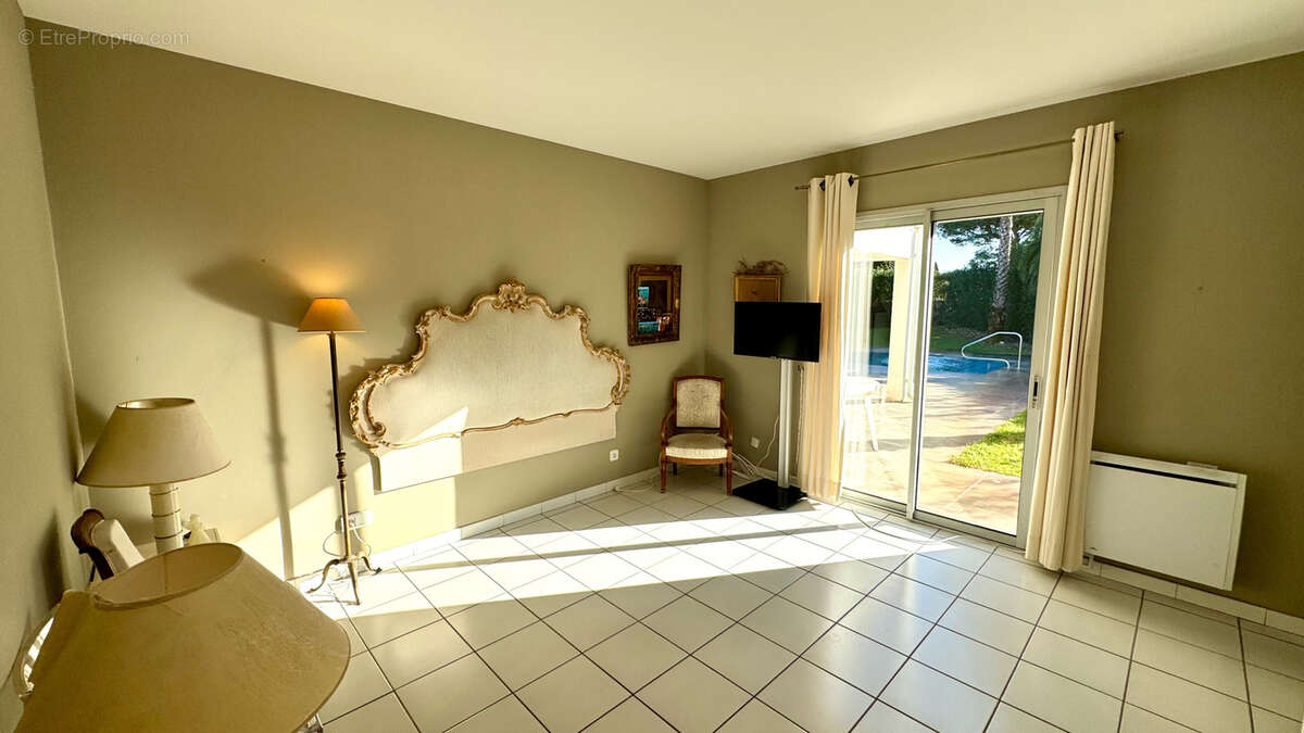 Maison à SAINT-CYPRIEN