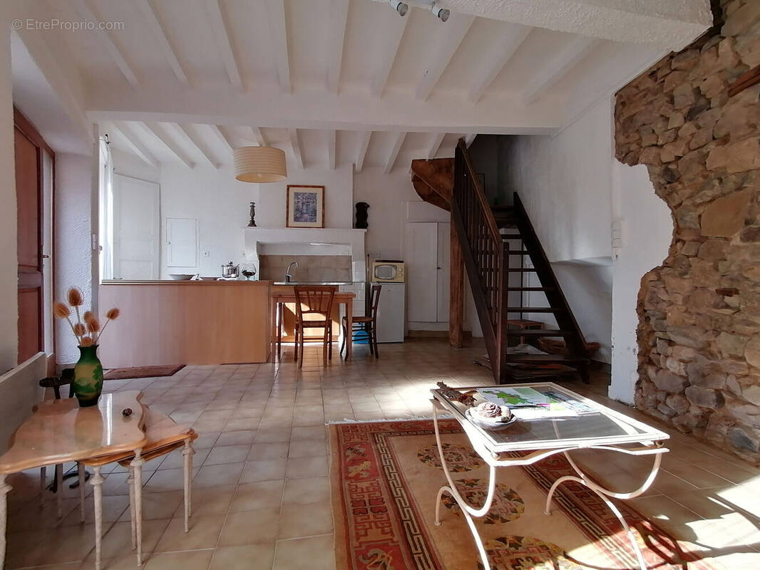Photo 1 - Maison à SAINTE-COLOMBE-SUR-GAND