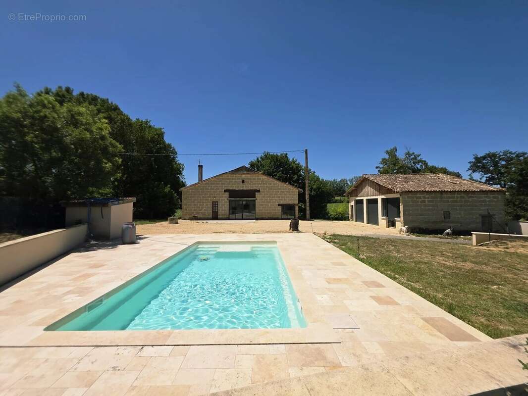 Maison à LAUZUN