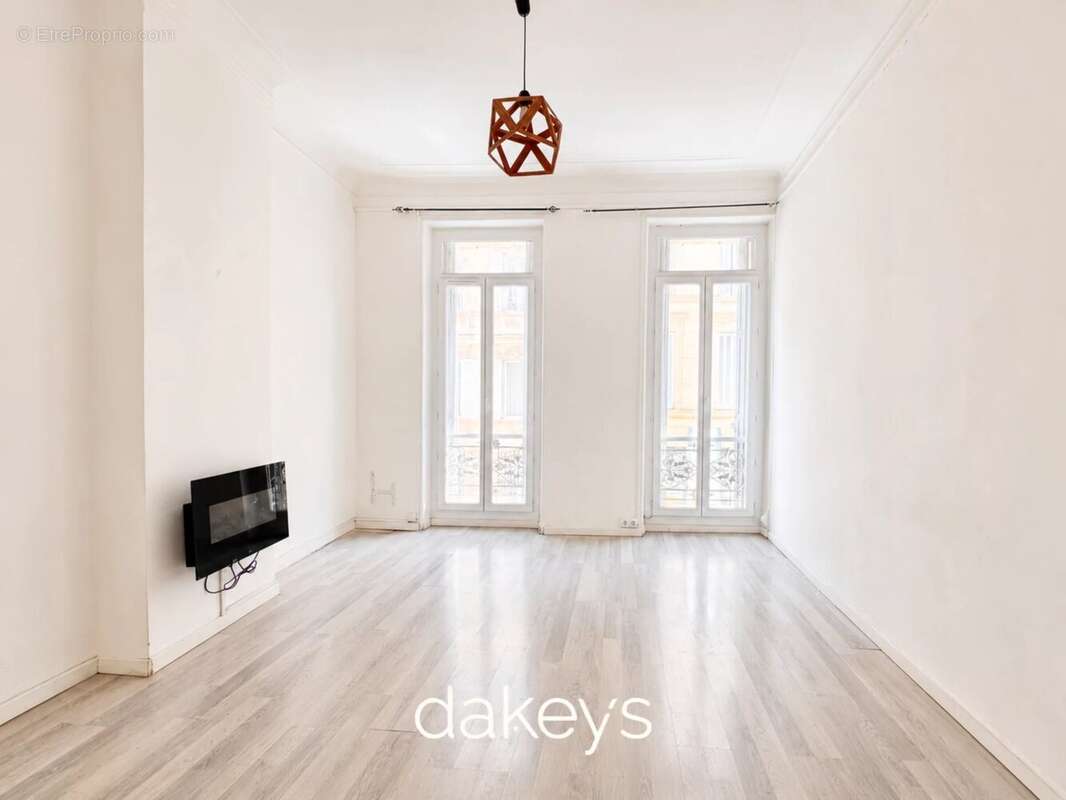 Appartement à MARSEILLE-6E