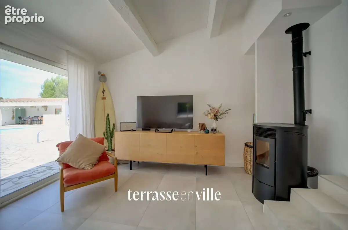 St cyr-sur-mer - villa familiale t5 rénovée - jardin 2100 m2 - piscine - garage - 790 000 € - photo 14
