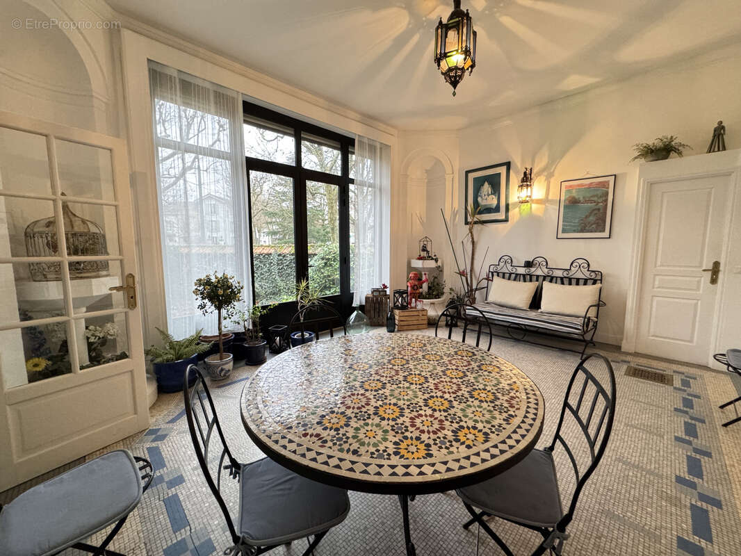 Maison à SAINT-MAUR-DES-FOSSES