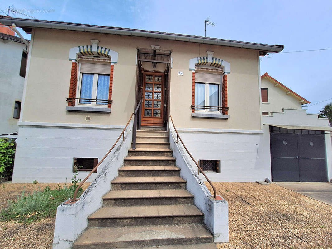Maison à MONTLUCON