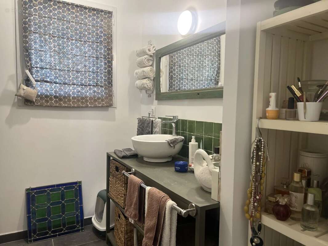 Maison à SAINT-HILAIRE-DU-ROSIER