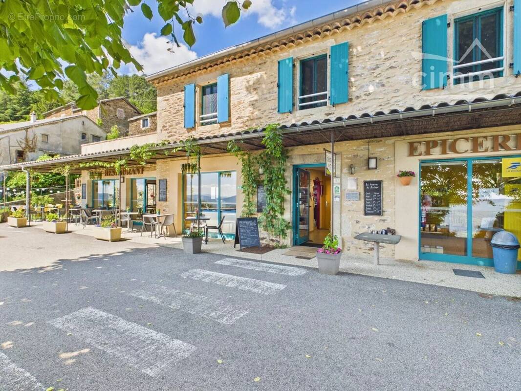 Commerce à MALBOSC