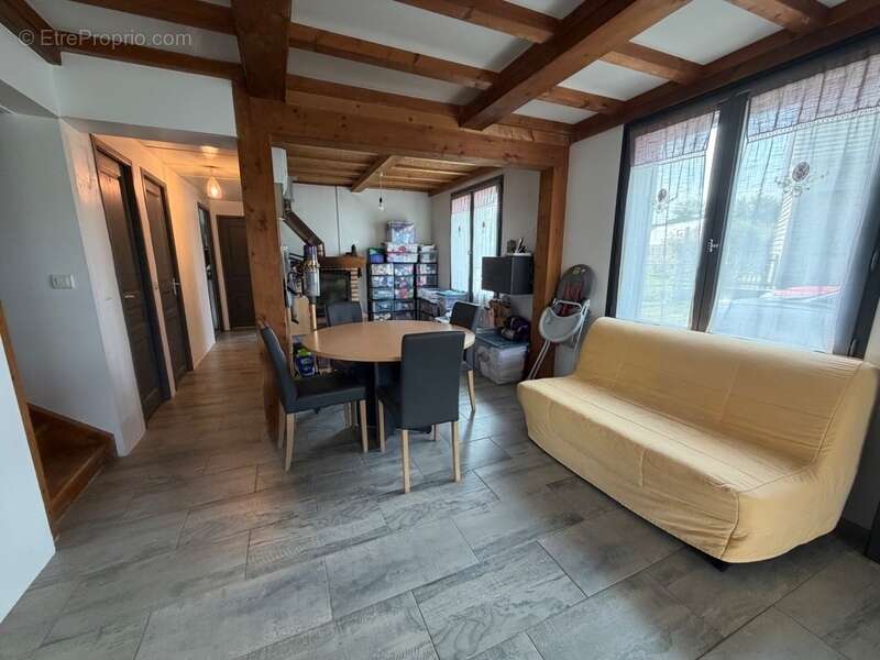 À quelques minutes de Périers – Propriété avec habitation familiale, hangar professionnel et bureaux sur 4 104 m² (50) - photo 12