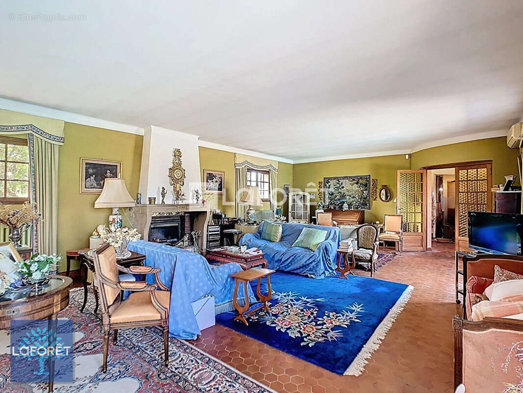 Maison à ROQUEFORT-LES-PINS