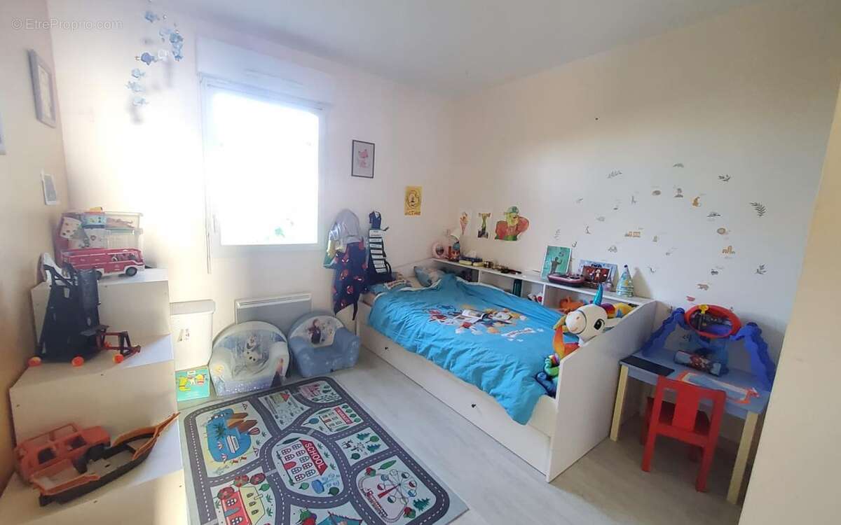 Maison à SAINT-GEORGES-DES-GARDES