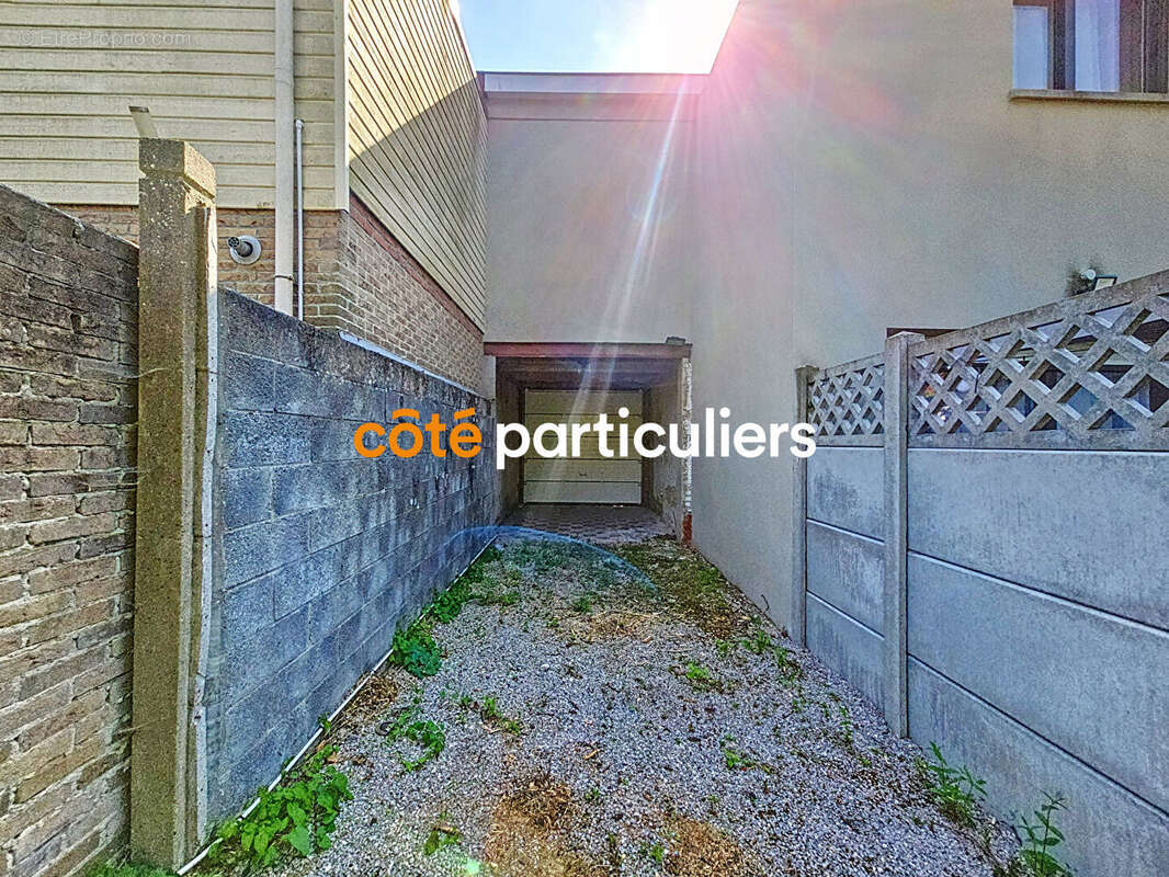 Commerce à LA CHAPELLE-D&#039;ARMENTIERES