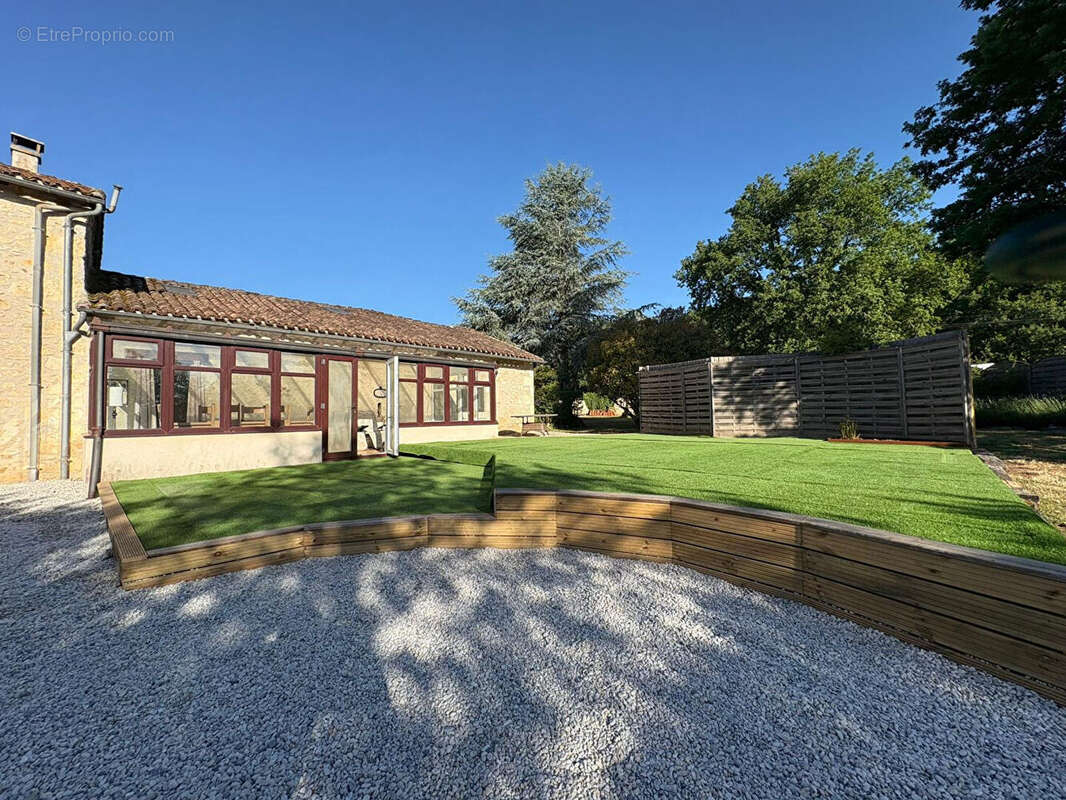 Maison à GRASSAC