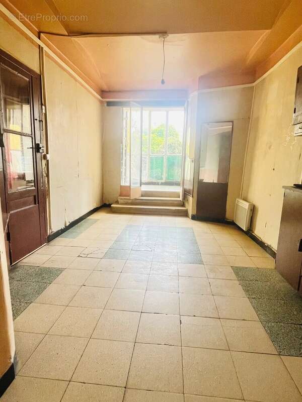 Appartement à MARSEILLE-1E