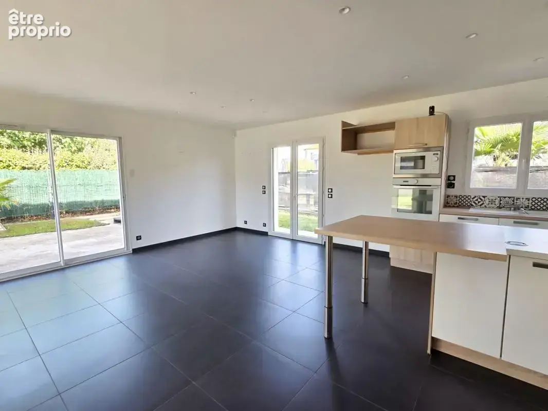 *** exclusivite *** maison moderne avec jardin *** pont du chateau 63430 *** - photo 3