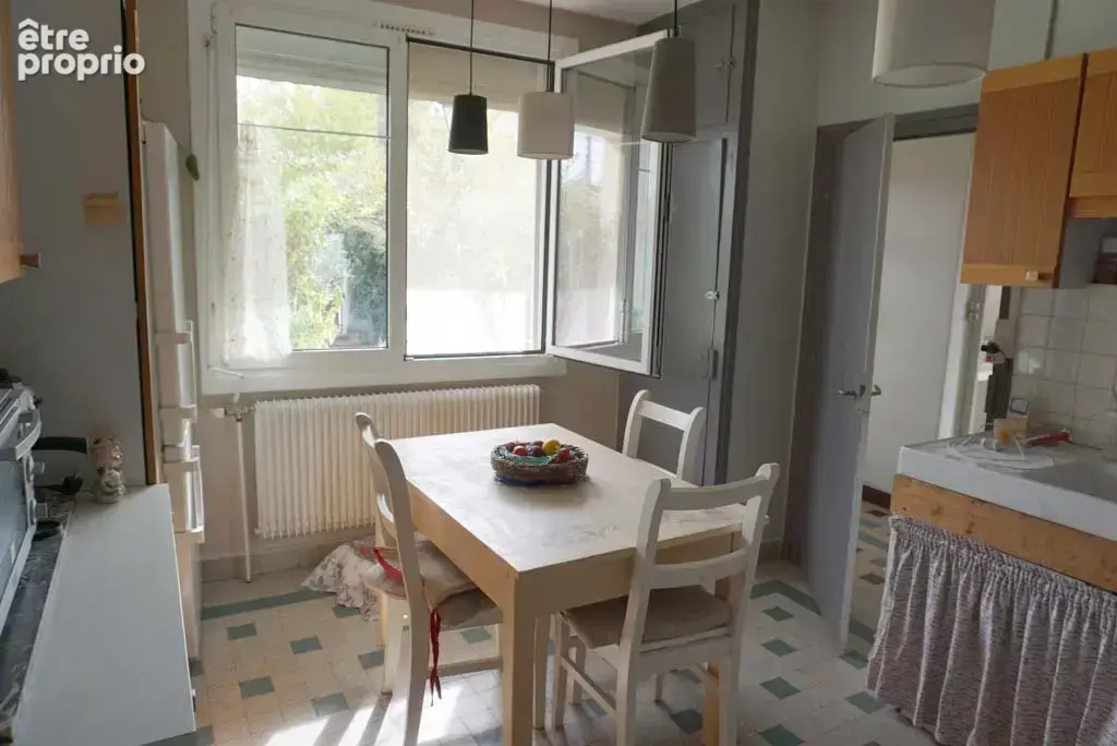 Maison sur sous-sol avec dépendances et jardin - photo 2