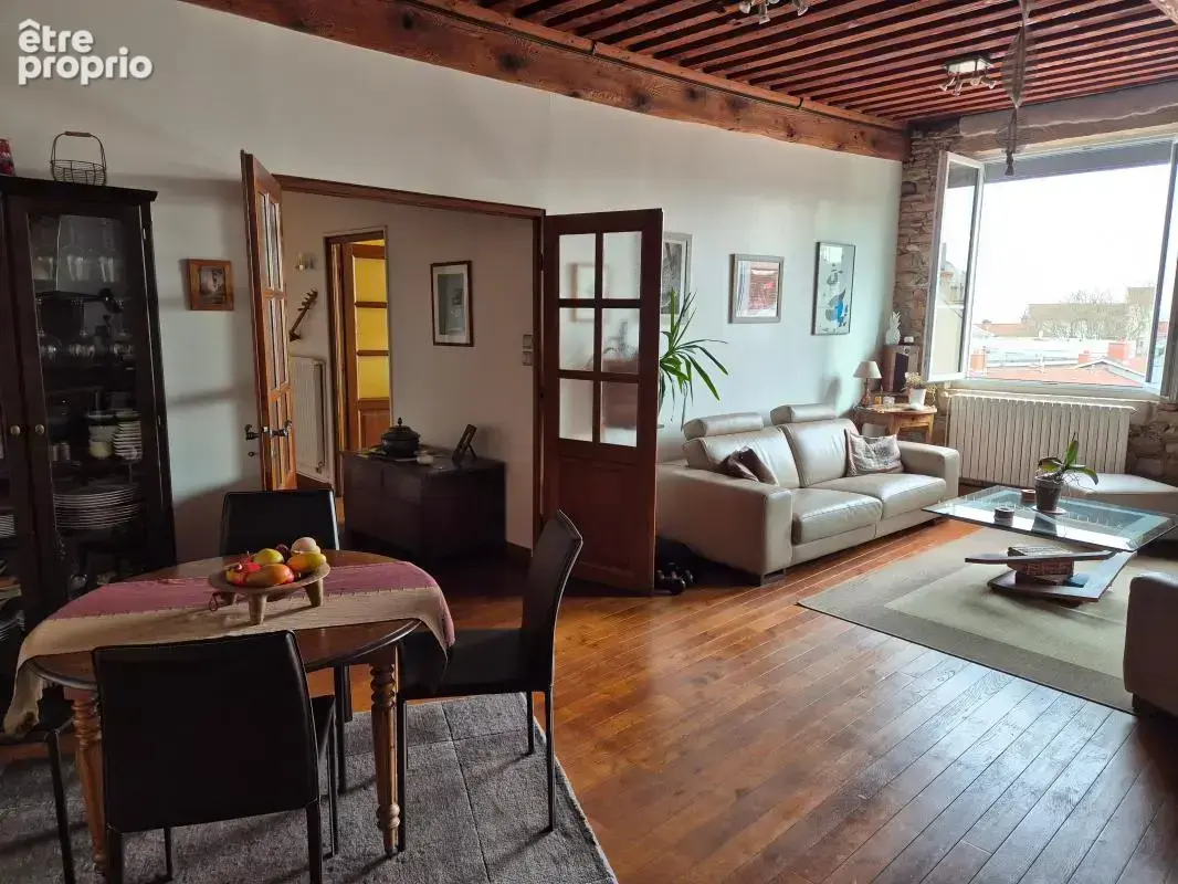 Cœur Croix-Rousse – Dernier étage – Appartement canut de charme - photo 4