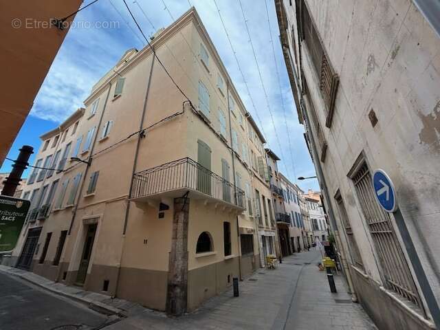 Immeuble -  Rue de la Révolution Française - photo 2