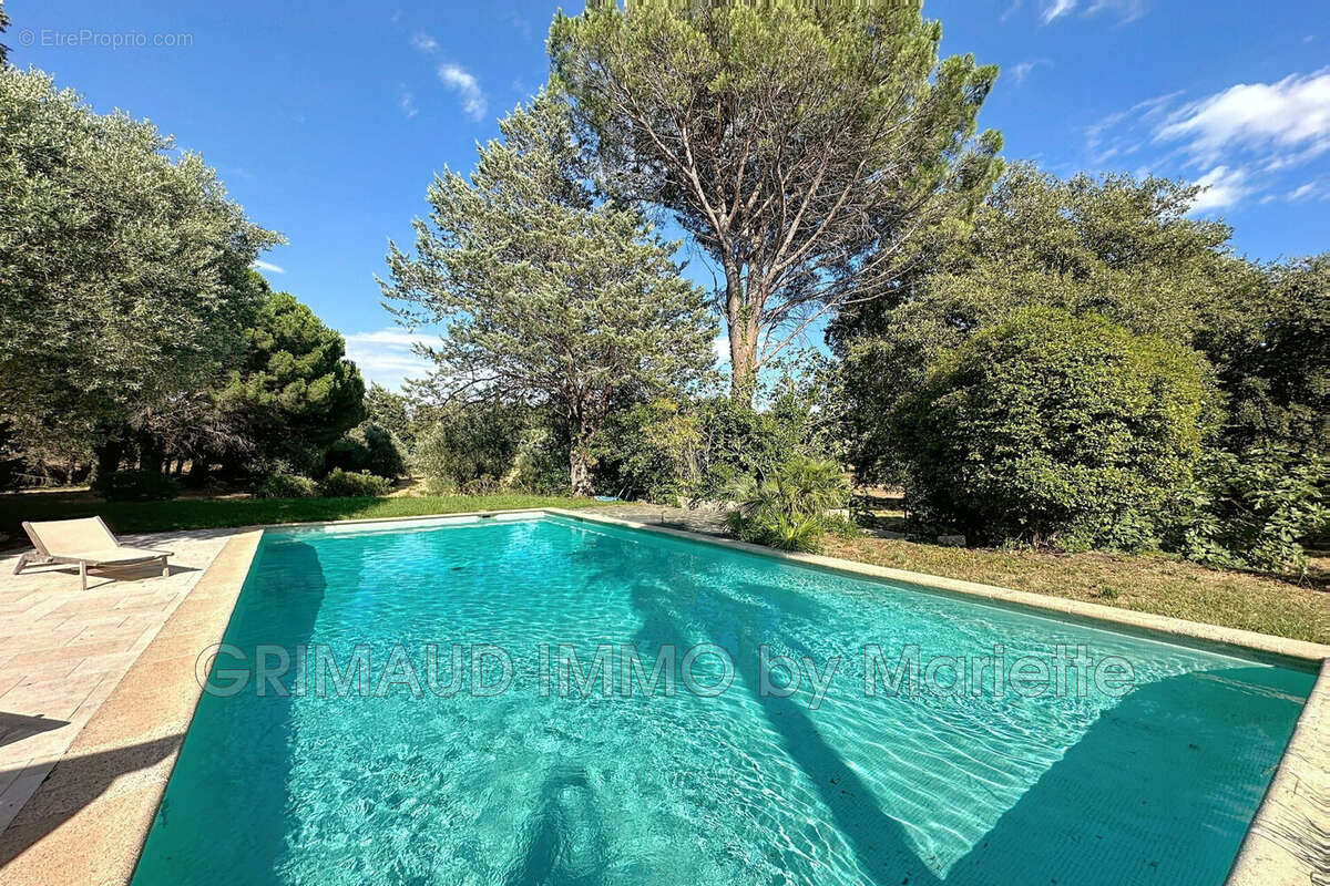 Maison à LA GARDE-FREINET