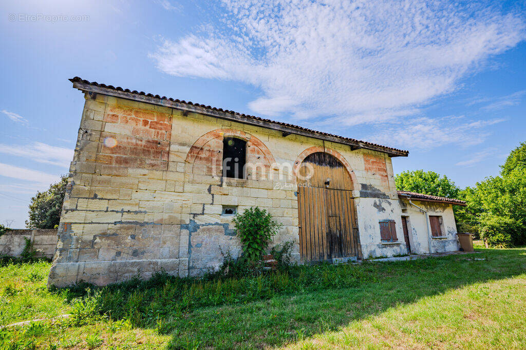 Maison à AMBES