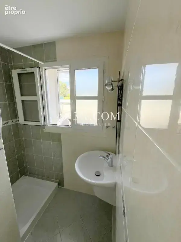 STUDIO 30 M2 + CAVE 5 M2 Quartier Barberie - St Félix - photo 12