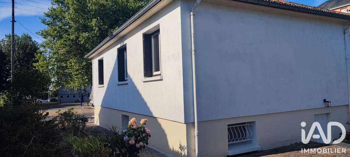 Maison 60 m² à Luce  - photo 2