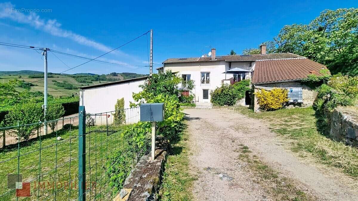Maison à JULIENAS
