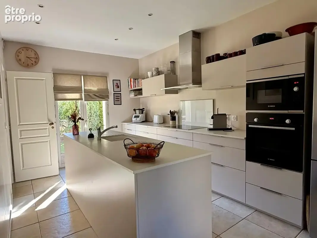BORDEAUX CAUDERAN - Superbe maison Familiale T8 sur magnifique parcelle arborée - photo 6