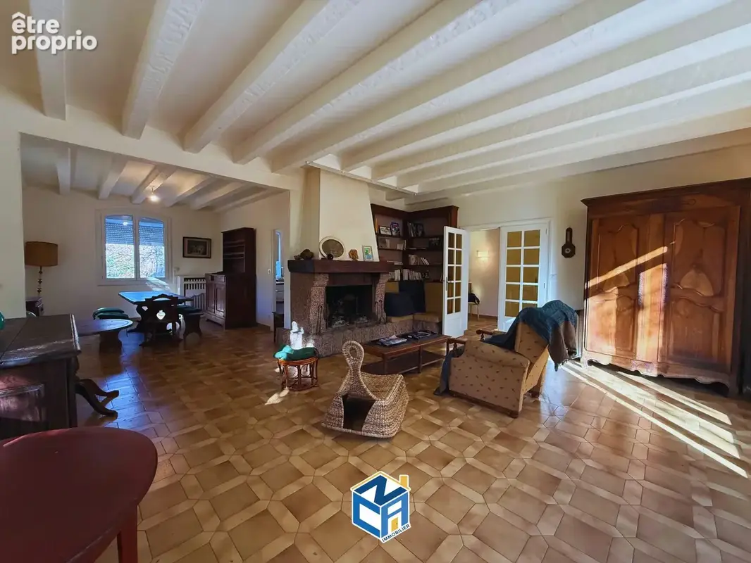 Maison 5 pièces 192 m² à vendre à Montbazon (37250) - photo 2