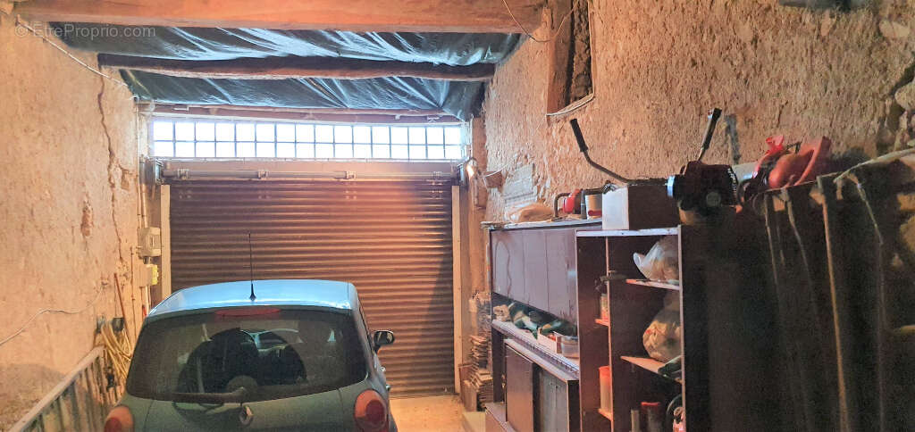 Autre à LA CELLE-SUR-NIEVRE