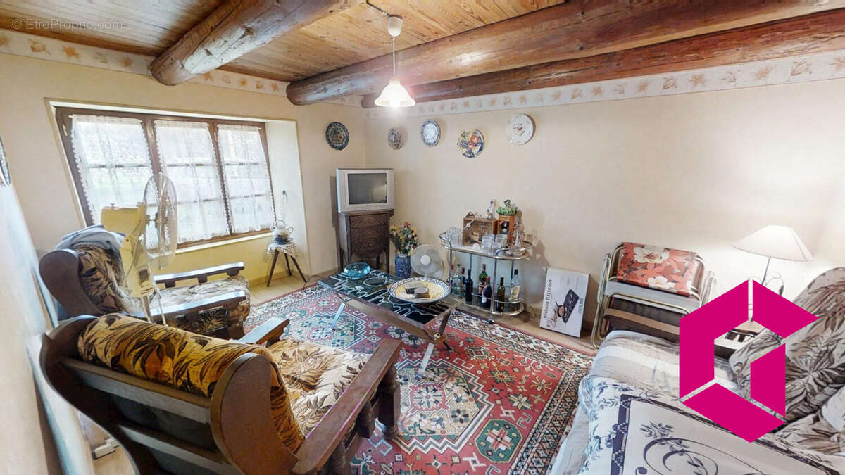 Maison à SAINT-GEORGES-D'AURAC