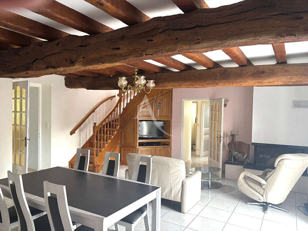 Maison à SAINT-MARS-DU-DESERT