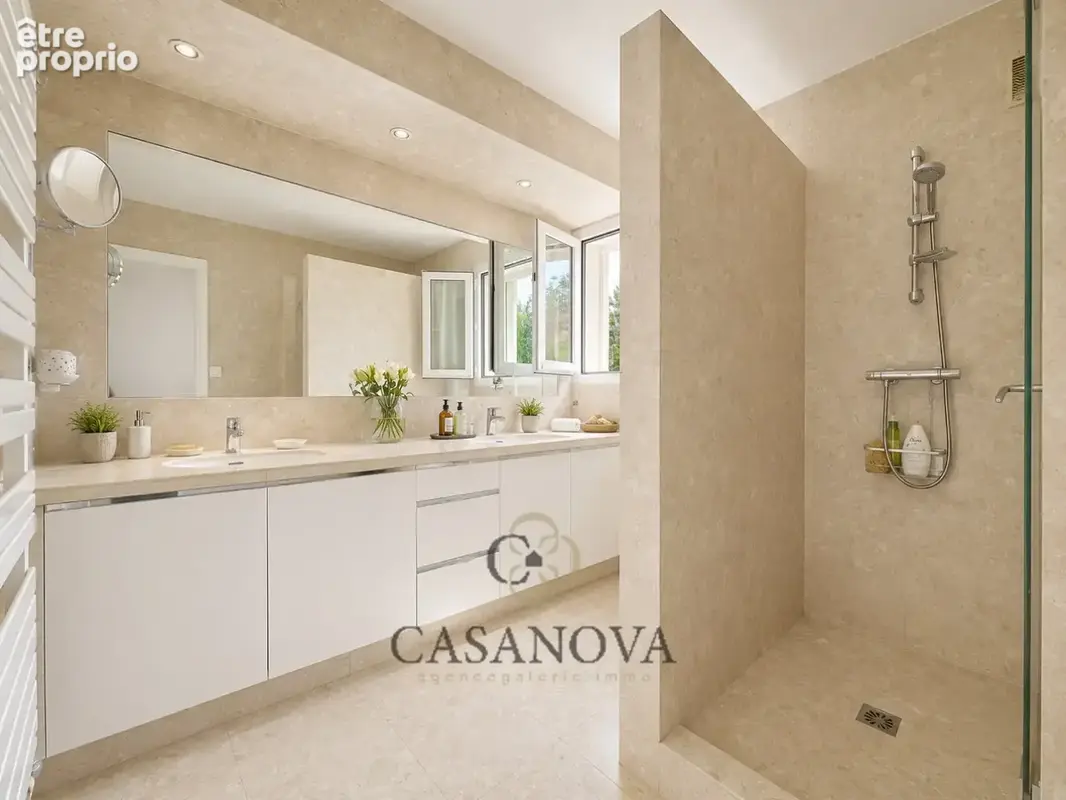 Maison 191 m² avec jardin paysager, jacuzzi et garage au centre de Pérols - photo 23