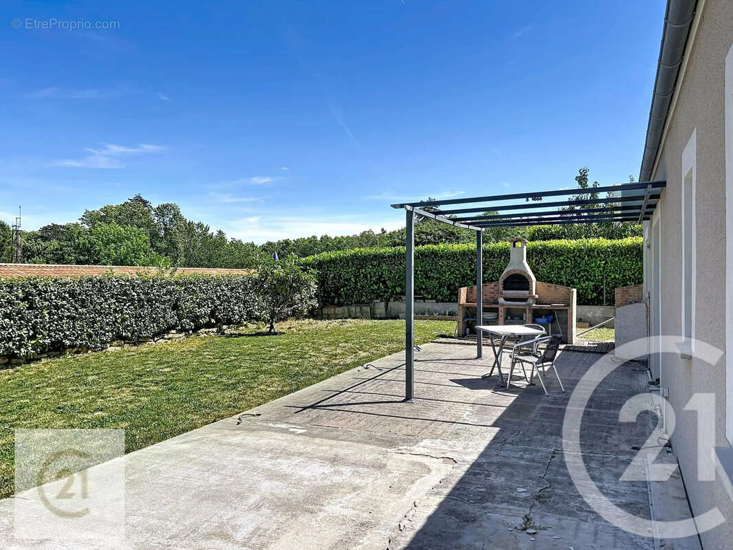 Maison 92 m² à Saint-Michel-De-Lanes  - photo 7