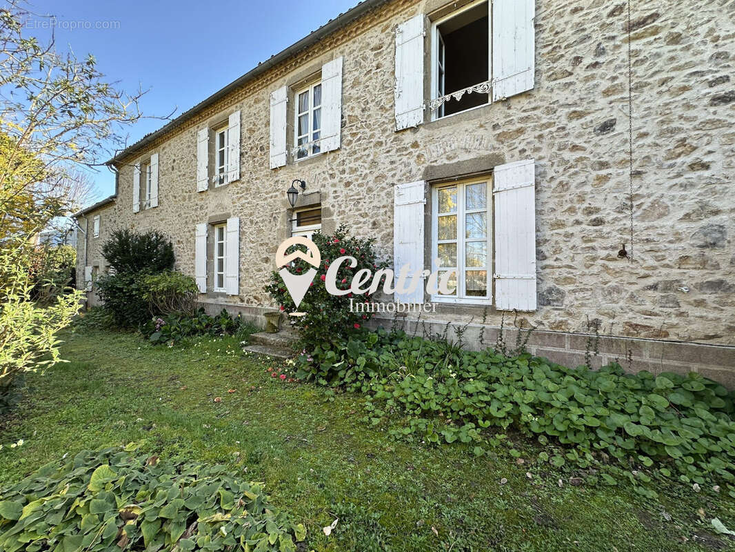 Maison à BRESSUIRE