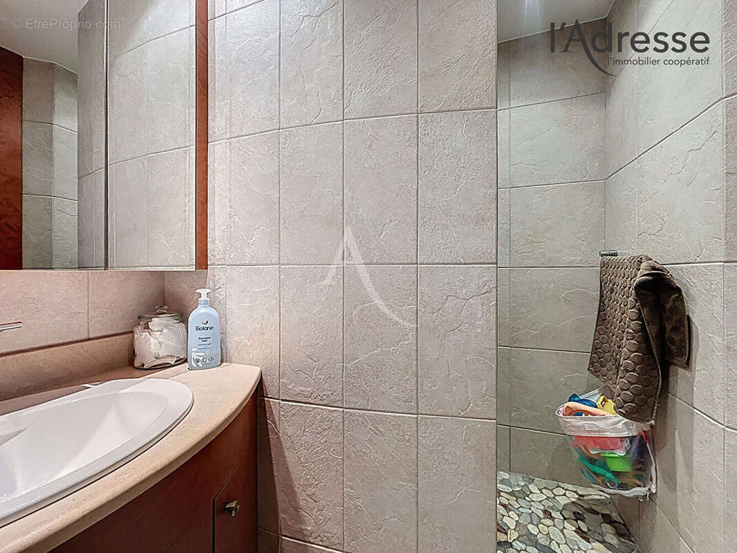 Appartement à SURESNES