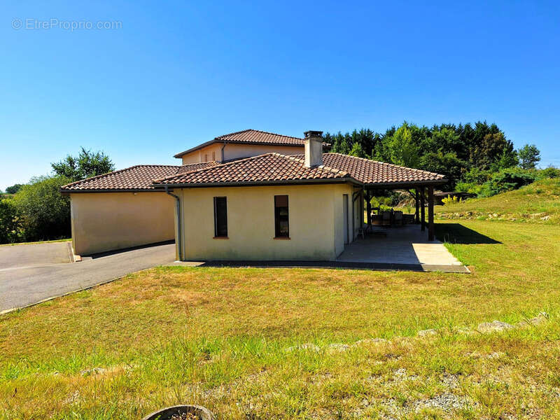 Maison d'architecte de 250 m²  4 chambres Terrain de plus de 5 000 m² Proche Paisance et Nogaro - photo 4
