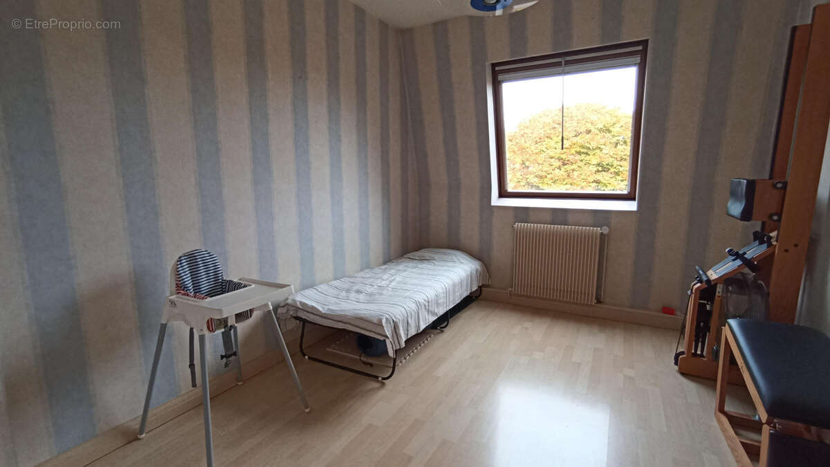 Appartement à VILLE-D&#039;AVRAY