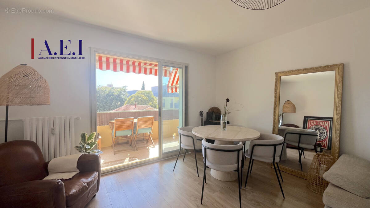 Appartement à SIX-FOURS-LES-PLAGES