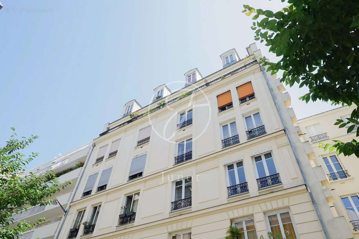 Appartement à PARIS-11E