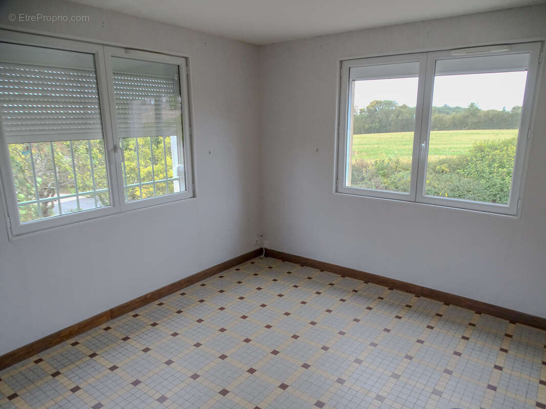 Maison à SAINT-CALAIS